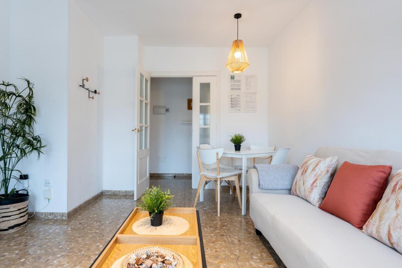 Claveles Apartment By Bossh! Apartments Малага Екстер'єр фото